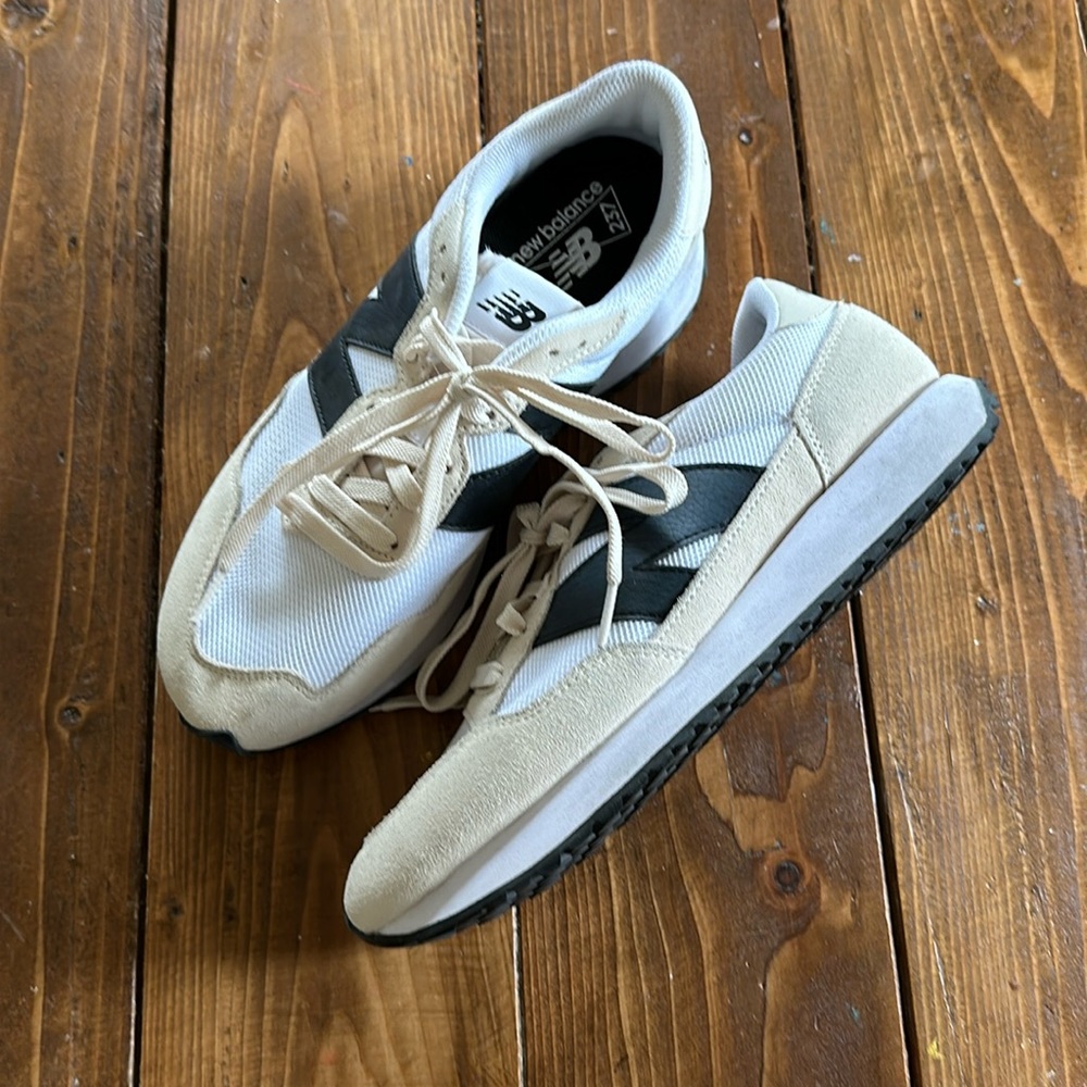New Balance 237, White/Black/Cream